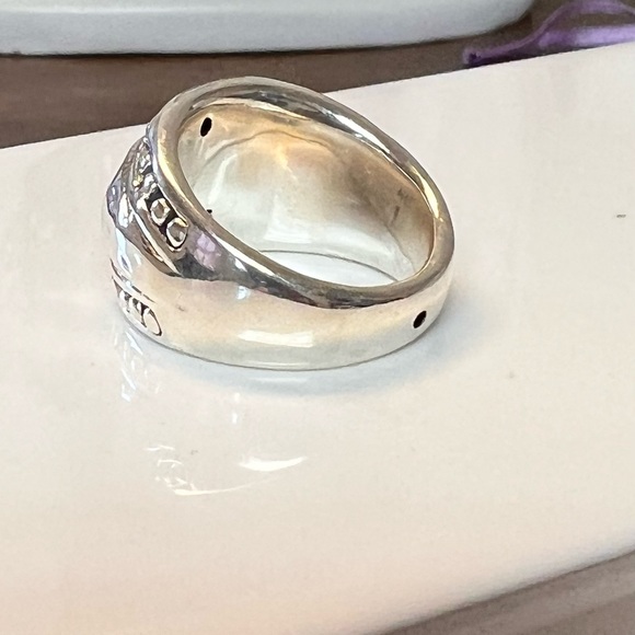 925 Sterling Silver stamp. Ring. Size 7-9 - Picture 4 of 5